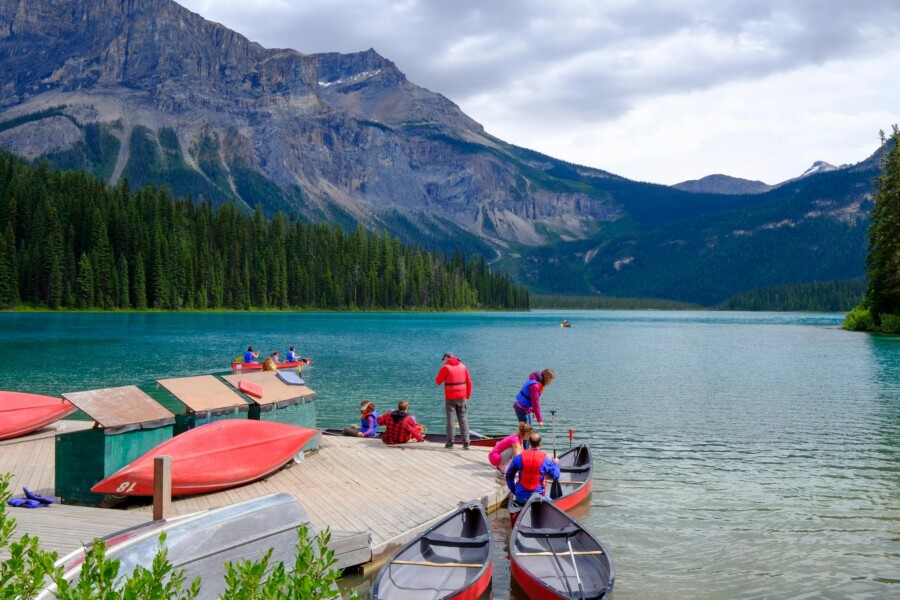 Getting-in-kayak-how to paddle a kayak