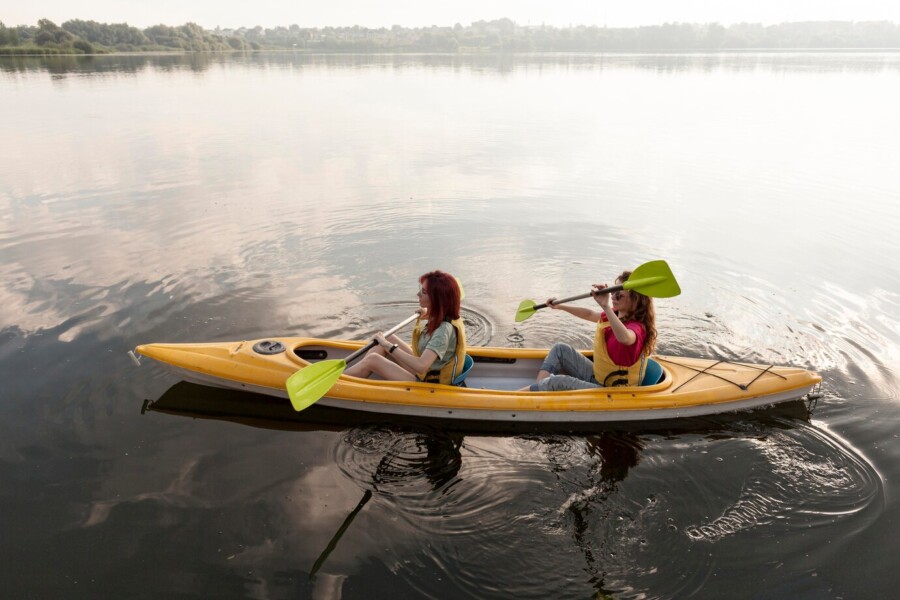 Kayakig with a comfortable seat cushion-best kayak seat cushion