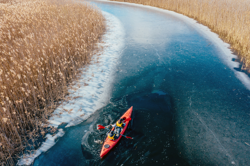 how-to-get-out-of-a-kayak-7